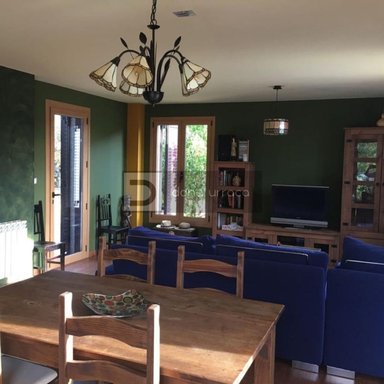 Casa o chalet independiente en venta en  Loñoa