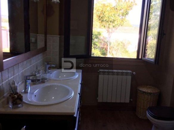 Casa o chalet independiente en venta en  Loñoa