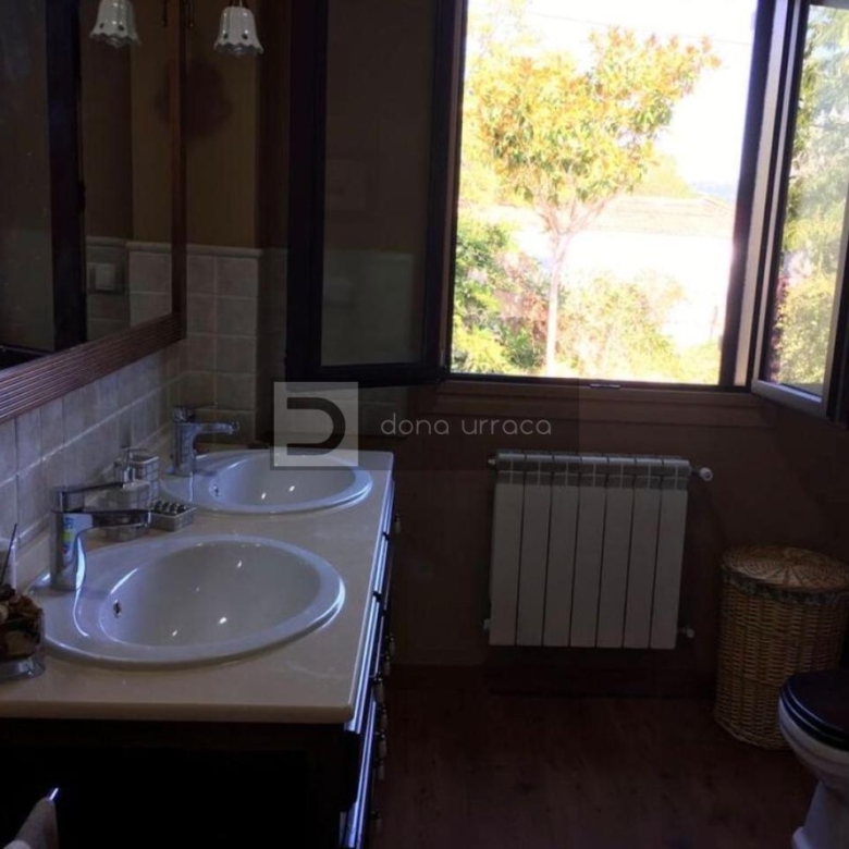 Casa o chalet independiente en venta en  Loñoa