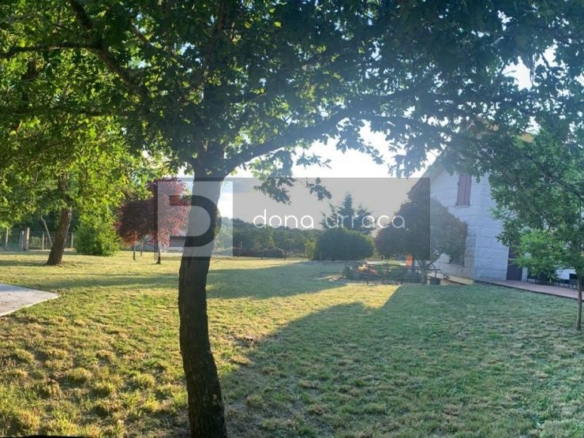 Casa o chalet independiente en venta en  Loñoa