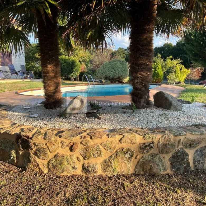 Casa o chalet independiente en venta en  Loñoa