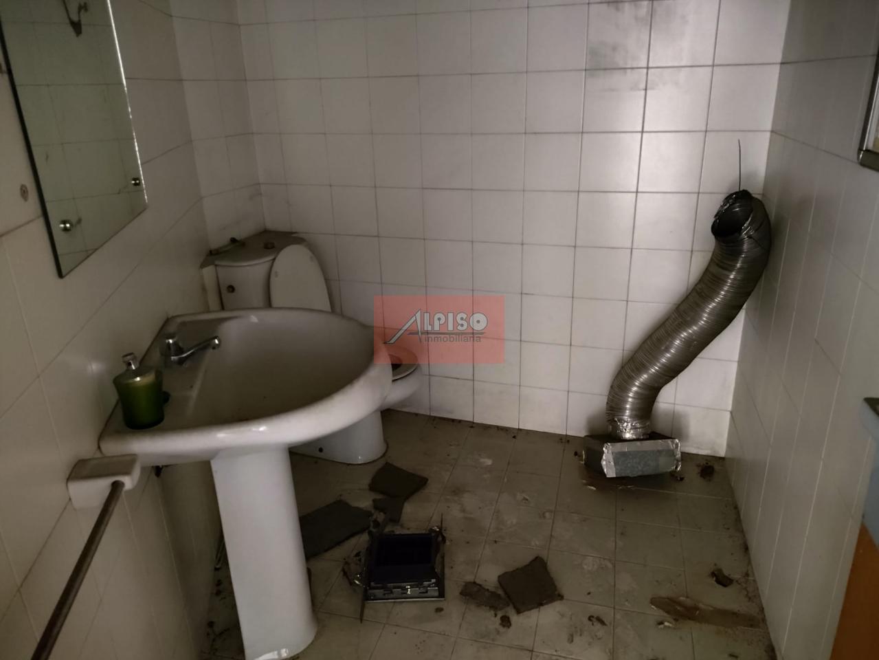 172564088977100026268_172536272486 Local Comercial en Ourense