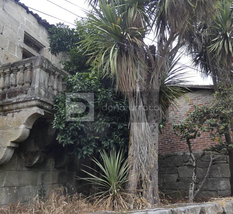 VENTA DE PAZO CERCA DE OUTARIZ