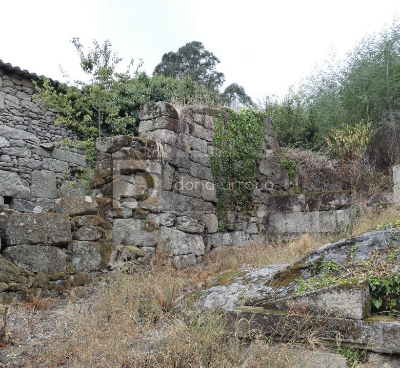 VENTA DE PAZO CERCA DE OUTARIZ