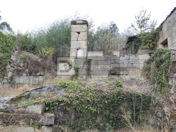VENTA DE PAZO CERCA DE OUTARIZ