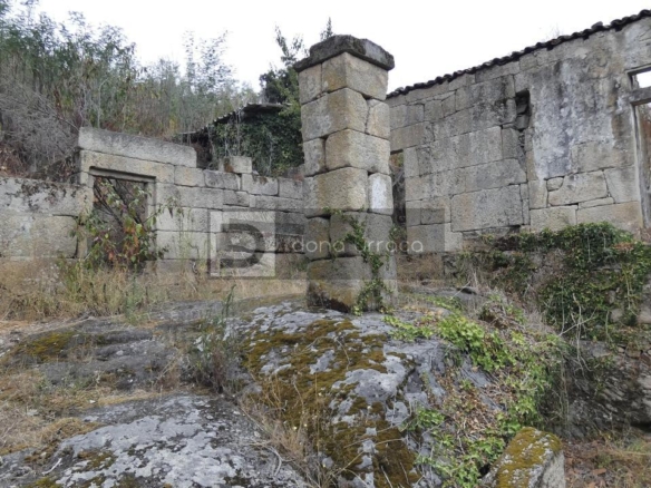VENTA DE PAZO CERCA DE OUTARIZ