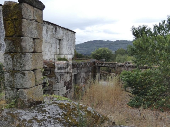 VENTA DE PAZO CERCA DE OUTARIZ