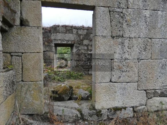 VENTA DE PAZO CERCA DE OUTARIZ