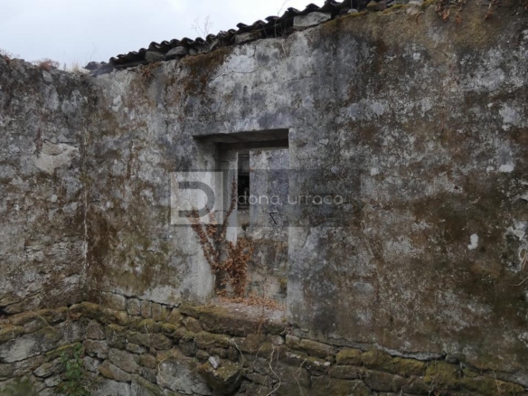 VENTA DE PAZO CERCA DE OUTARIZ