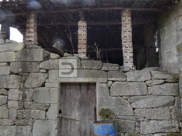 VENTA DE PAZO CERCA DE OUTARIZ