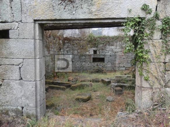 VENTA DE PAZO CERCA DE OUTARIZ