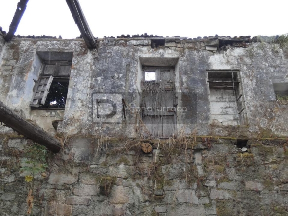 VENTA DE PAZO CERCA DE OUTARIZ