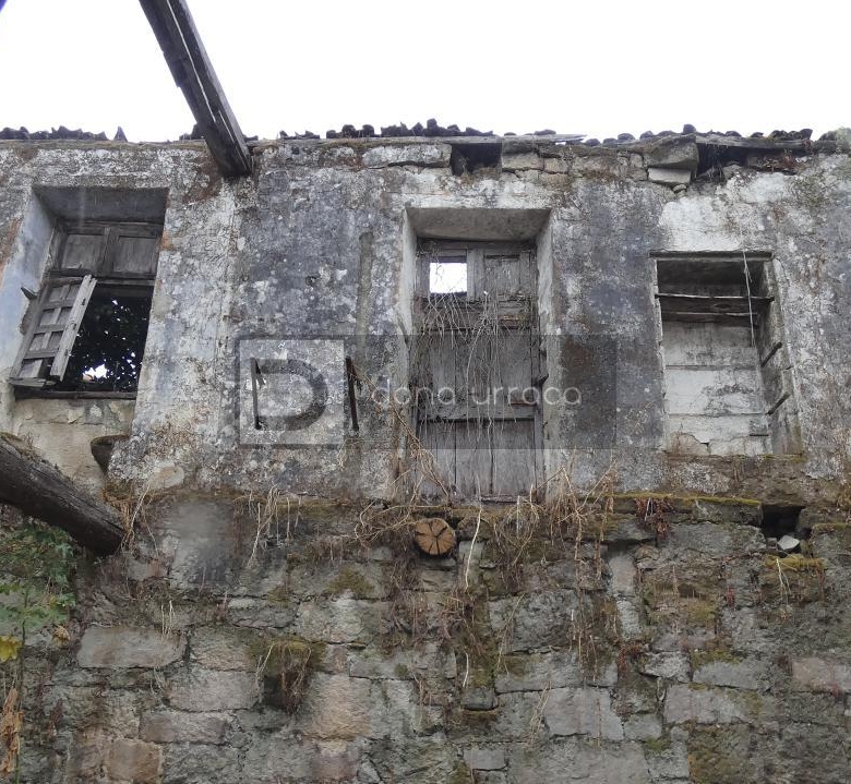VENTA DE PAZO CERCA DE OUTARIZ
