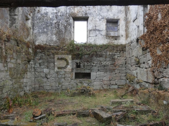 VENTA DE PAZO CERCA DE OUTARIZ