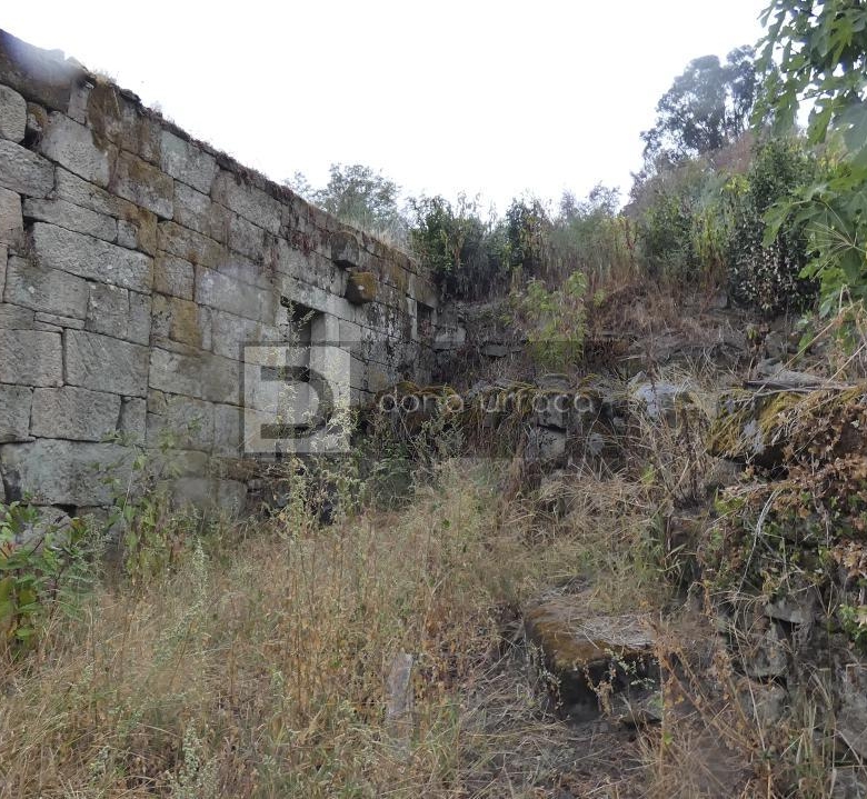 VENTA DE PAZO CERCA DE OUTARIZ