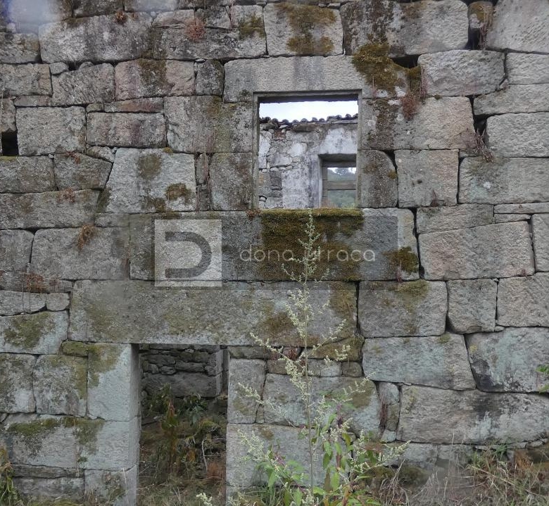 VENTA DE PAZO CERCA DE OUTARIZ