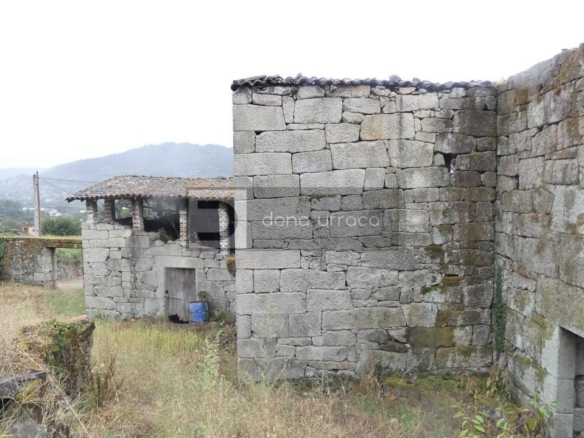 VENTA DE PAZO CERCA DE OUTARIZ
