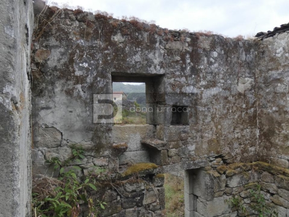 VENTA DE PAZO CERCA DE OUTARIZ