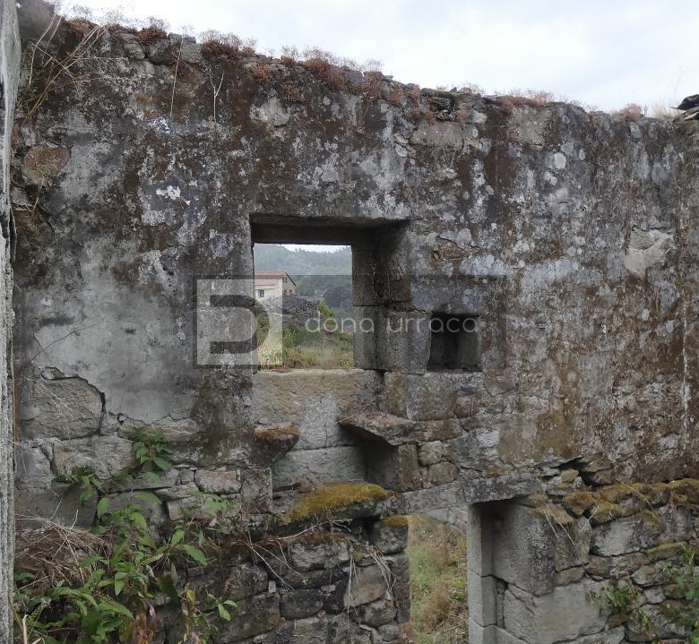 VENTA DE PAZO CERCA DE OUTARIZ