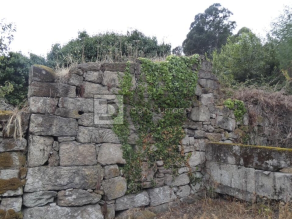 VENTA DE PAZO CERCA DE OUTARIZ