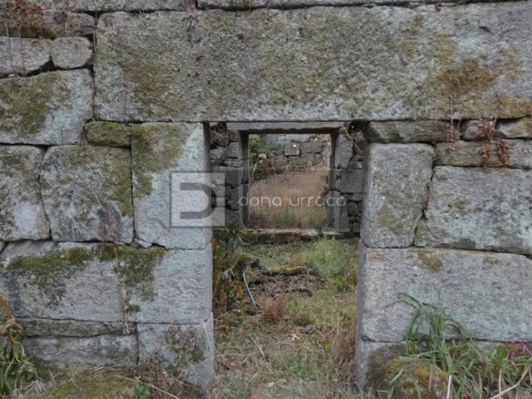 VENTA DE PAZO CERCA DE OUTARIZ