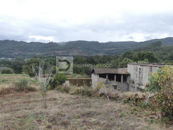 VENTA DE PAZO CERCA DE OUTARIZ