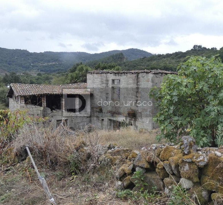VENTA DE PAZO CERCA DE OUTARIZ