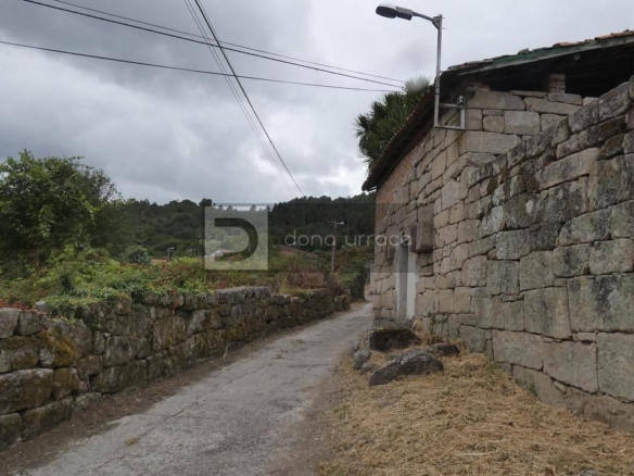 VENTA DE PAZO CERCA DE OUTARIZ