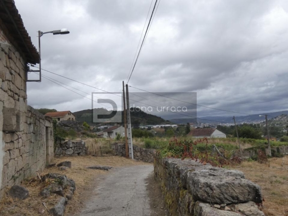 VENTA DE PAZO CERCA DE OUTARIZ