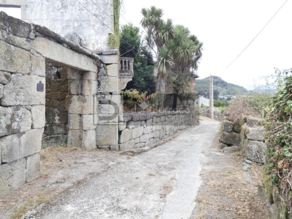 VENTA DE PAZO CERCA DE OUTARIZ
