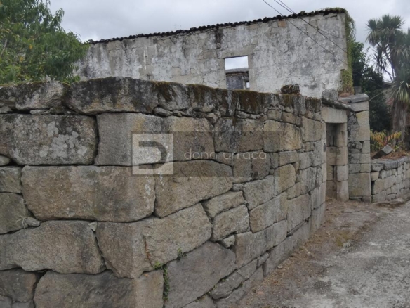 VENTA DE PAZO CERCA DE OUTARIZ