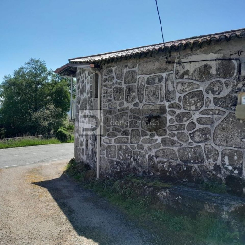 Casa de pueblo en venta en  Lugar Sistin