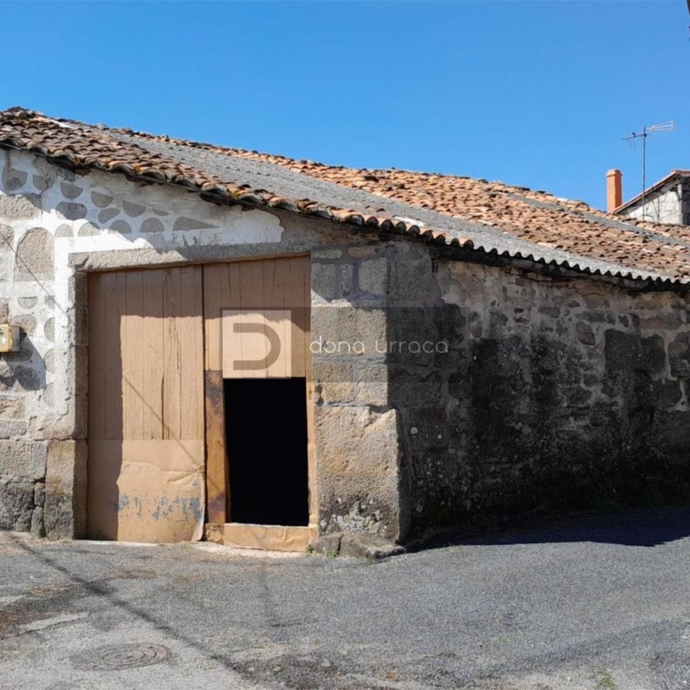 Casa adosada en venta en PEDRAFITA