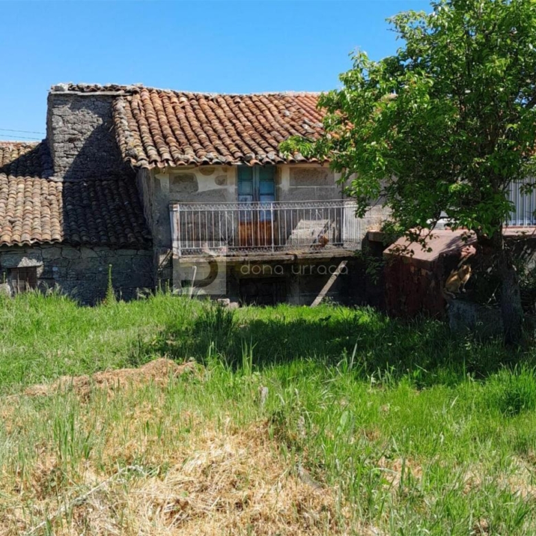 Casa adosada en venta en PEDRAFITA