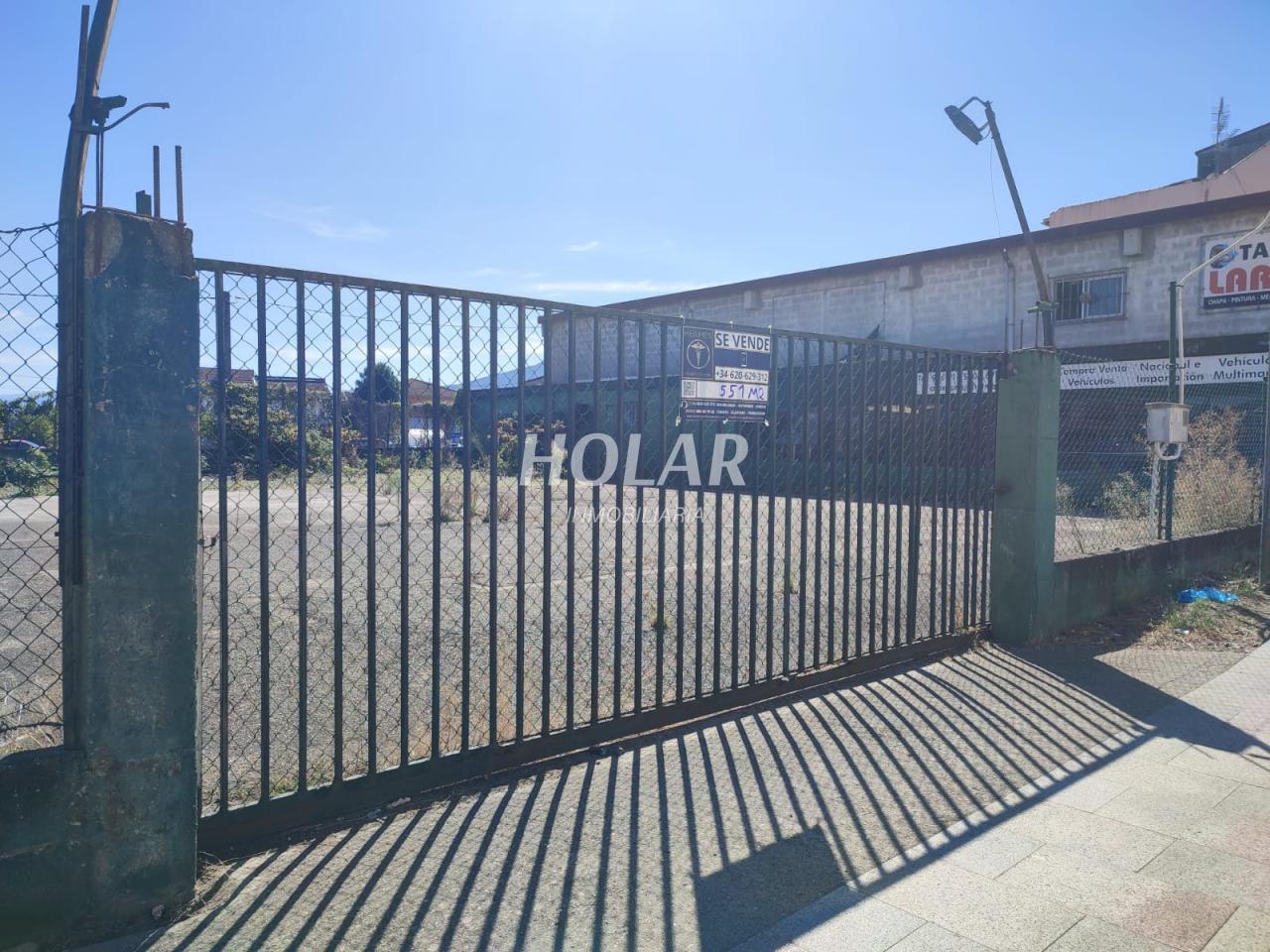 Parcela en venta Tui centro