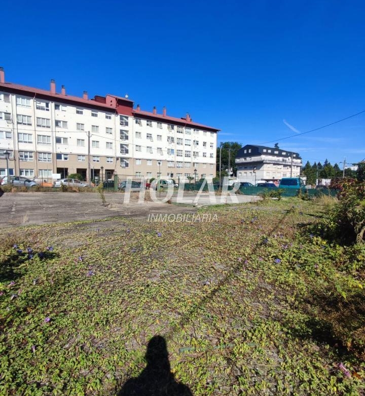Parcela en venta Tui centro