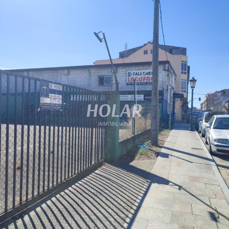 Parcela en venta Tui centro