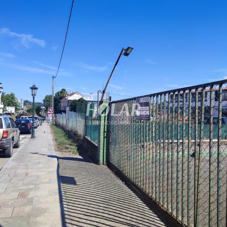 Parcela en venta Tui centro