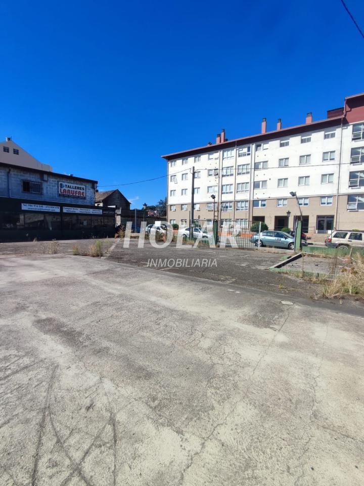 Parcela en venta Tui centro