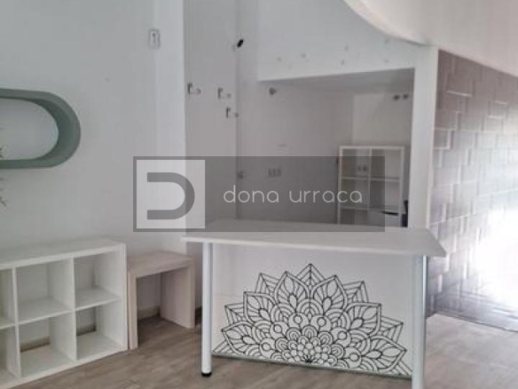 ALQUILER LOCAL EN A VALENZA