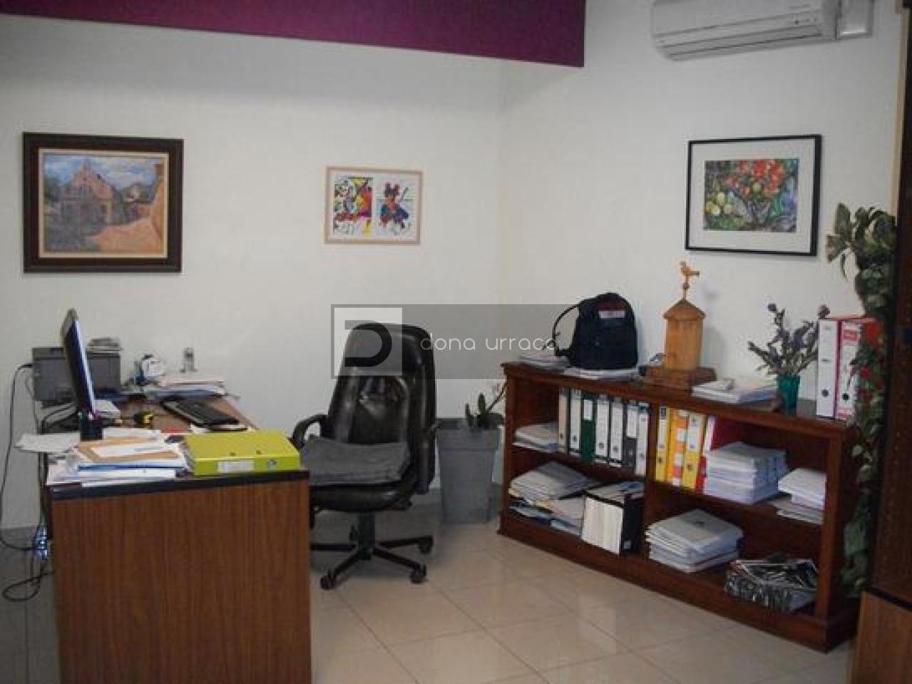 172889927711100026479_172889586913 Centro – Rúa Valle Inclán