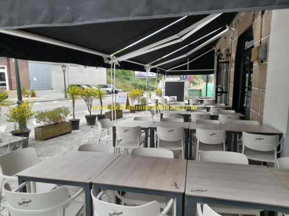 SE ALQUILA RESTAURANTE-ASADOR EN TUI