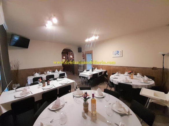 SE ALQUILA RESTAURANTE-ASADOR EN TUI