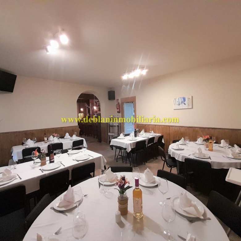 SE ALQUILA RESTAURANTE-ASADOR EN TUI