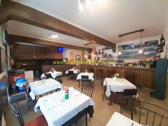 SE ALQUILA RESTAURANTE-ASADOR EN TUI