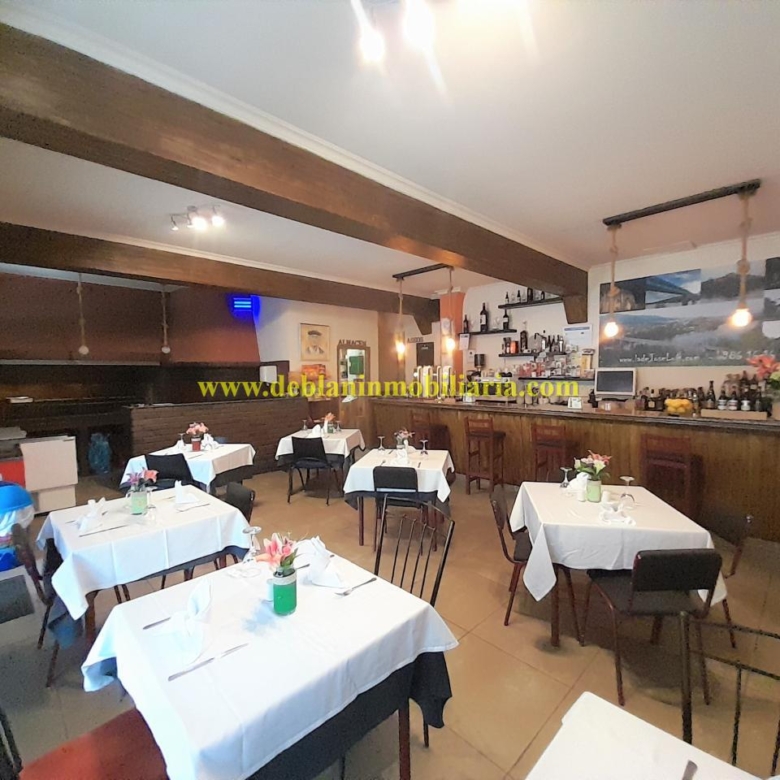 SE ALQUILA RESTAURANTE-ASADOR EN TUI