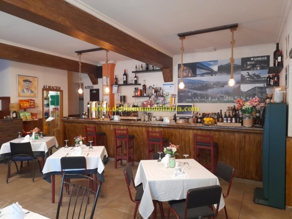 SE ALQUILA RESTAURANTE-ASADOR EN TUI