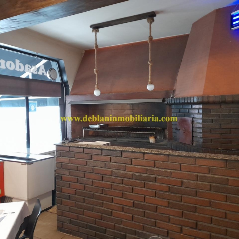 SE ALQUILA RESTAURANTE-ASADOR EN TUI