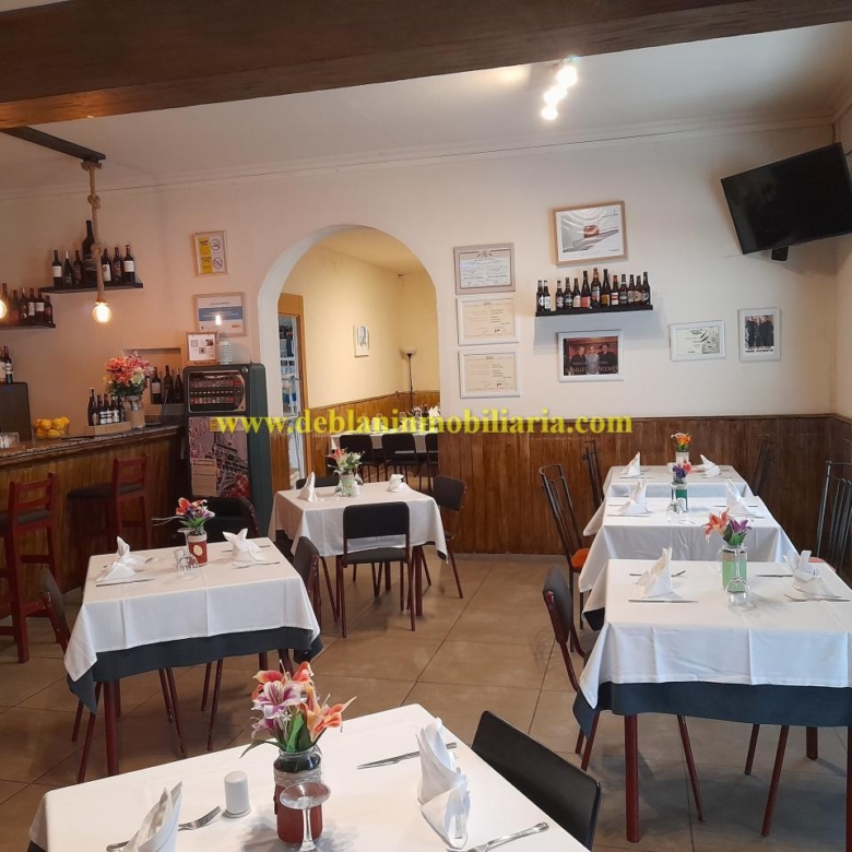 SE ALQUILA RESTAURANTE-ASADOR EN TUI