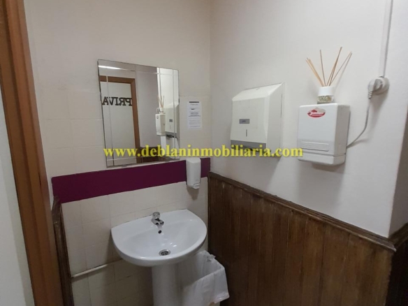 SE ALQUILA RESTAURANTE-ASADOR EN TUI